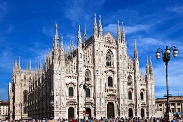 Skip the Line: Express Milan Duomo and Rooftop Small-Group Tour