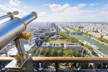 Intimate Paris Tour including Montmartre , Eiffel Tower & Cruise