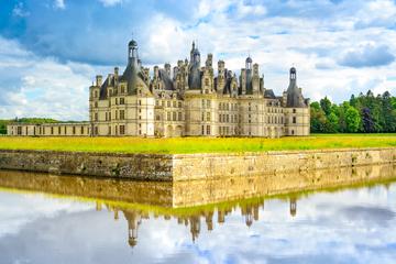 Loire Valley Castles Tour from Paris with Chambord, Cheverny, and Chenonceau