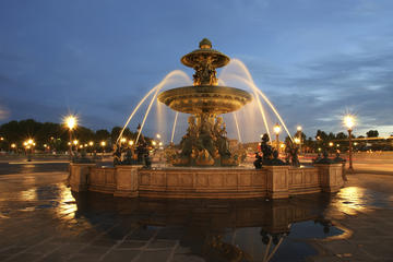 Paris Small-Group Tour : Evening Minibus Tour and Eiffel Tower with Skip-the-Line Entry