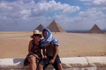 Private Day Tour to Giza Pyramids, Sphinx, Memphis, and Sakkara