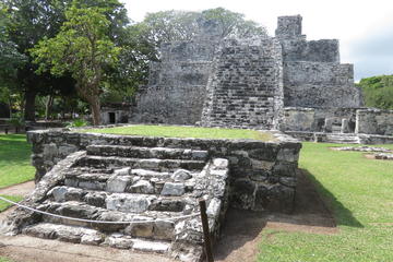 Cancun City Sightseeing Tour, including Puerto Morelos and Playa del Carmen