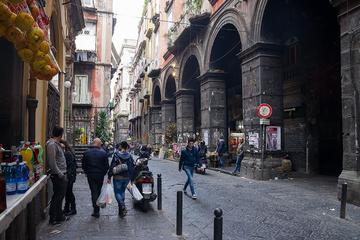 Street Food Experience: Walking Tour in Naples Historic Centre