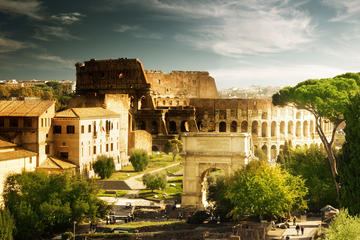 1-Hour Skip-the-Line Small-Group Colosseum Tour in Rome