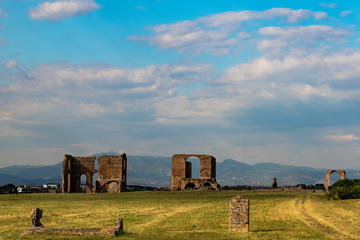 Rome Special Combo: Appian Bike Tour plus Colosseum Official Guided Tour