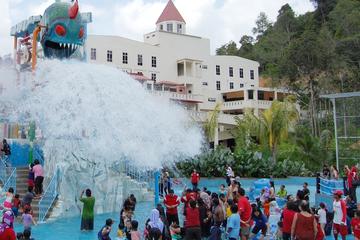 Full Day Bukit Gambang Theme Park Tour