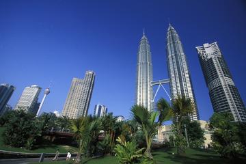 Top Ten Wonders of Kuala Lumpur Including Skybridge and Observation Deck of Petronas Twin Towers