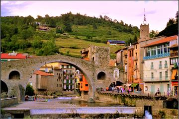 Pyrenees and France Tour from Barcelona: Soft Hiking Experience
