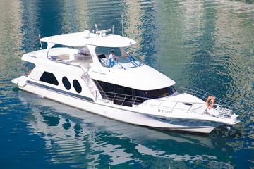 Luxury Yacht Shared Tour