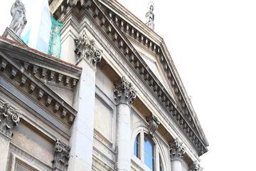 Tour at Maria Callas Wedding Chapel