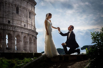 Honeymooners Rome Tour with Professional Photographer and Driver