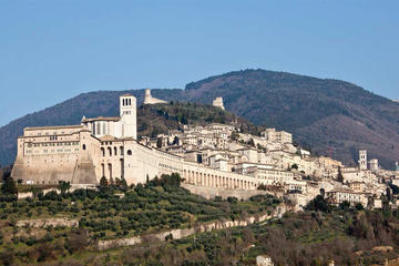 Private Shore Excursion: Discover Umbria and Tuscany