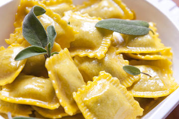 3-Hour Ravioli and Meatballs Cooking Class and Meal in Rome