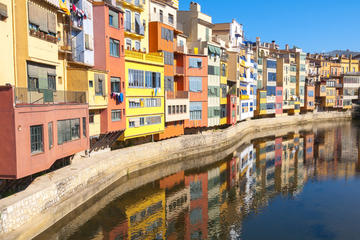 Girona and Barcelona Highlights: Guided Day Tour