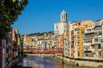 Girona and Montserrat Guided Day Tour from Barcelona