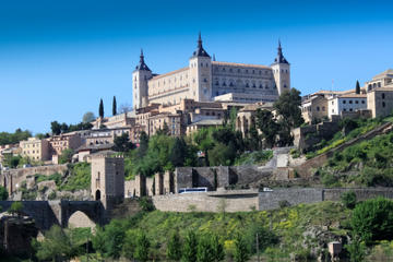 Madrid Combo Tour: Toledo and Aranjuez Royal Palace Day Trip