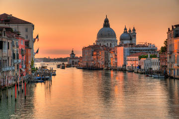 Self guided tour on Grand Canal