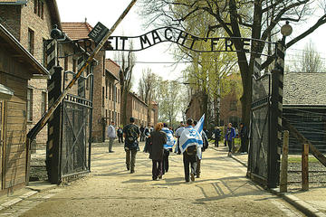 Auschwitz-Birkenau Memorial and Museum Italian Guide from Krakow - Afternoon Tour