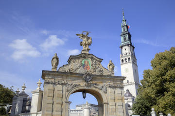 Pieskowa Skala Castle and Czestochowa including the 'Black Madonna' Day Tour from Krakow