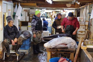 Half-day Food and Drink Walking Tour in Tsukiji and Asakusa
