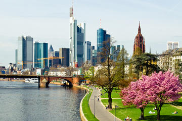 Frankfurt Layover Private Sightseeing Tour with Round-Trip Airport Transport