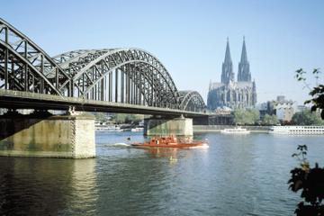 Private Arrival Transfer: Cologne Train Station to Hotel