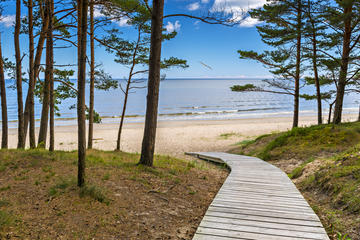 Full-Day Private Tour to Jurmala, Fisherman Villages and Nature Trails from Riga