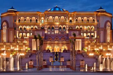 Golden Cappuccino at Le Café in Emirates Palace Abu Dhabi