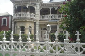 Adelaide Walking Tour: East End Escapade
