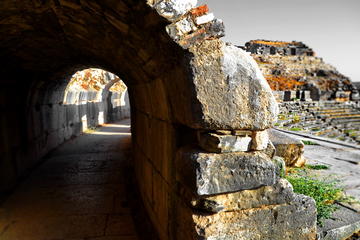 Walking tour of Ancient Miletus & the Archaeological Museum