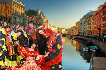 Walking City Tour with a Gypsy folklore Show