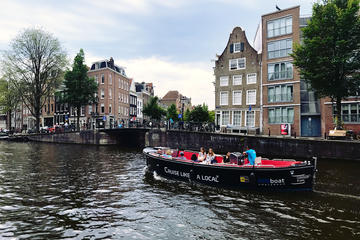 75-minute Canal Cruise in Amsterdam and 2 drinks included