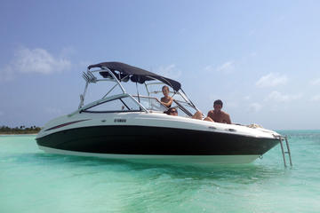 Deluxe Private Boat Charter in Cozumel Including Lunch