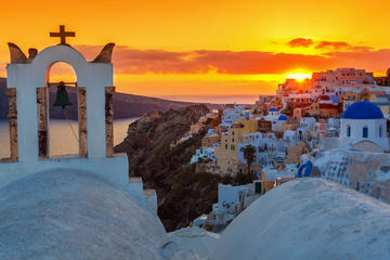 Santorini Cruise with Lunch, Winery and Sunset in Oia Village