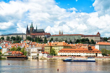 2hr Vltava Cruise with Lunch & Free Airport Transfer