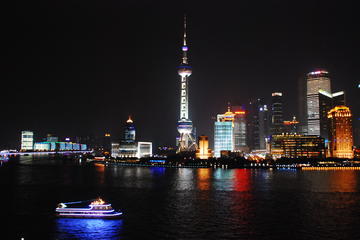 3.5-Hour Shanghai Evening City Tour and Huangpu River Cruise