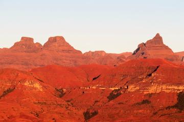 Full-Day Hiking and Climbing Tour to Cathedral Peak Summit from Bergville