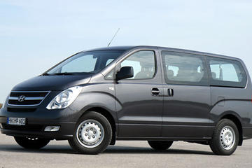 Private Transfer: Central Marrakech to Casablanca Airport