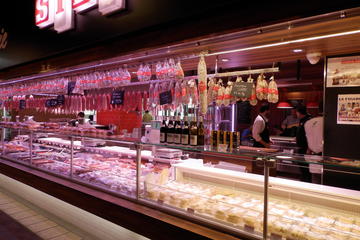 3 Hour Tour of Historical Lyon and Passageways and Tasting Paul Bocuse Markets