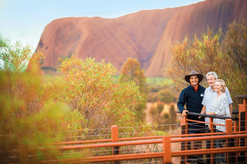 Ayers Rock Combo: Uluru Base and Sunset plus Uluru Sunrise and Kata Tjuta with an Optional BBQ Dinner or Kings Canyon Day Trip
