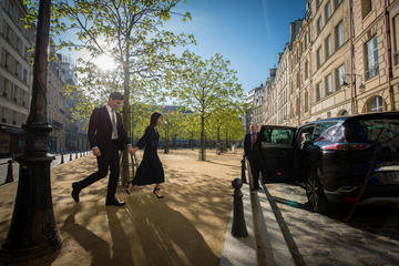 Small Group Paris City Tour and River Cruise with Champagne