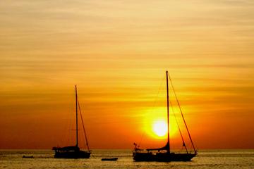 Romantic Sunset Cruise in Barcelona