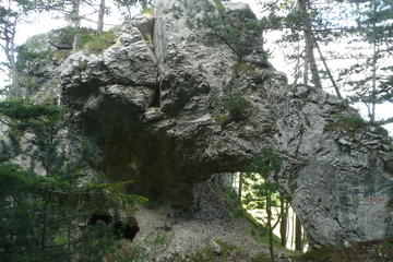 2-hour Alpine Small-Group Hiking Tour to Balbersteine Cliffs