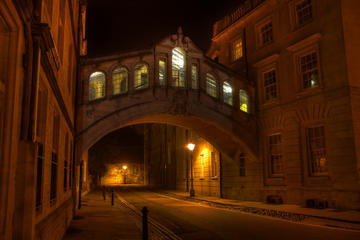 Oxford Pub and City Evening Walking Tour