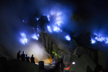 Overnight Small-Group Ijen Blue Fire Trek Tour From Bali