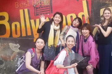 Private Half-Day Bollywood Tour Including Lunch in Mumbai