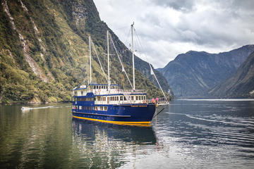 Doubtful Sound Overnight Cruise
