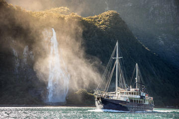 Milford Sound Nature Cruise from Queenstown