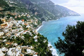 Private Transfer between Rome and Amalfi with 2h stop at Pompeii