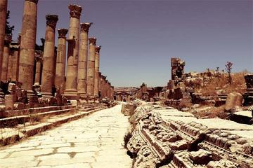 Private Full Day Tour to Jerash with Citadel and Roman Theater from Dead Sea